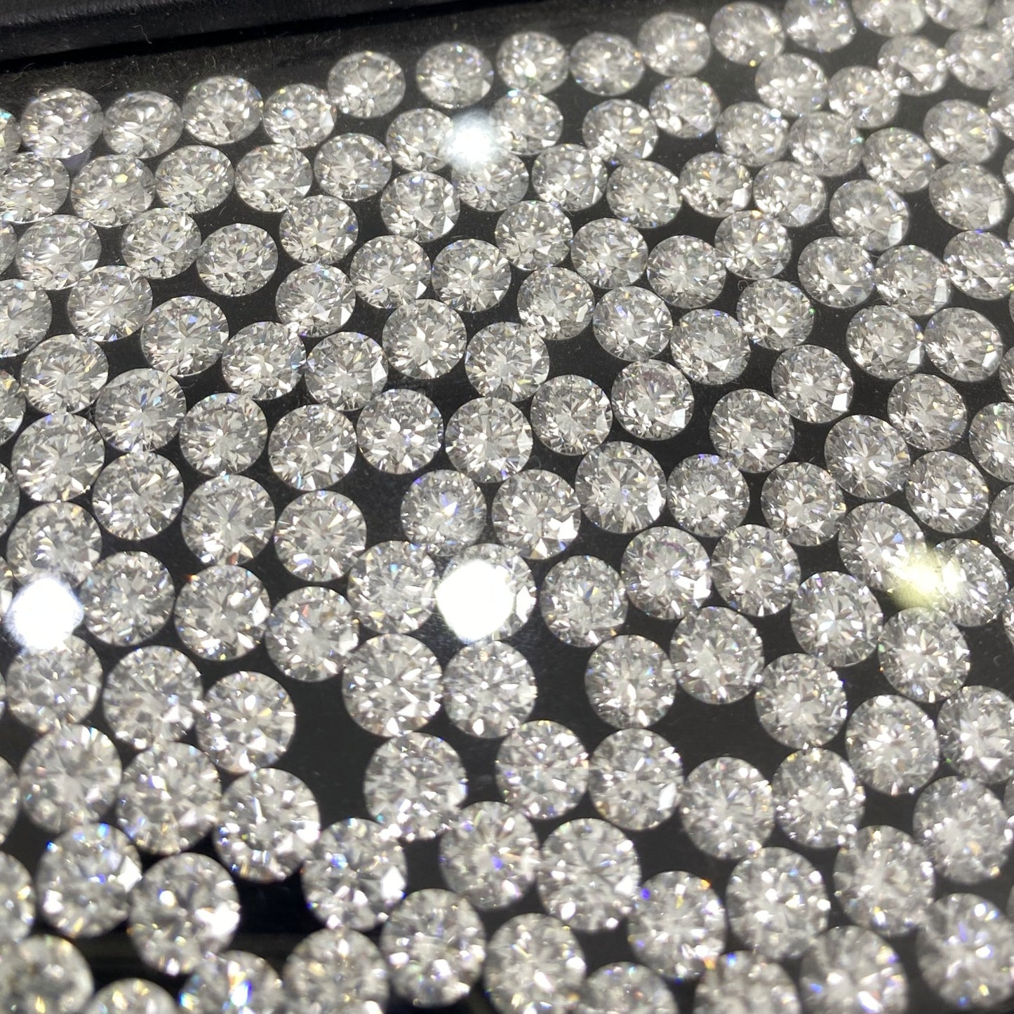 10-50ct Lab-Created Diamonds: The Future of Sparkle
