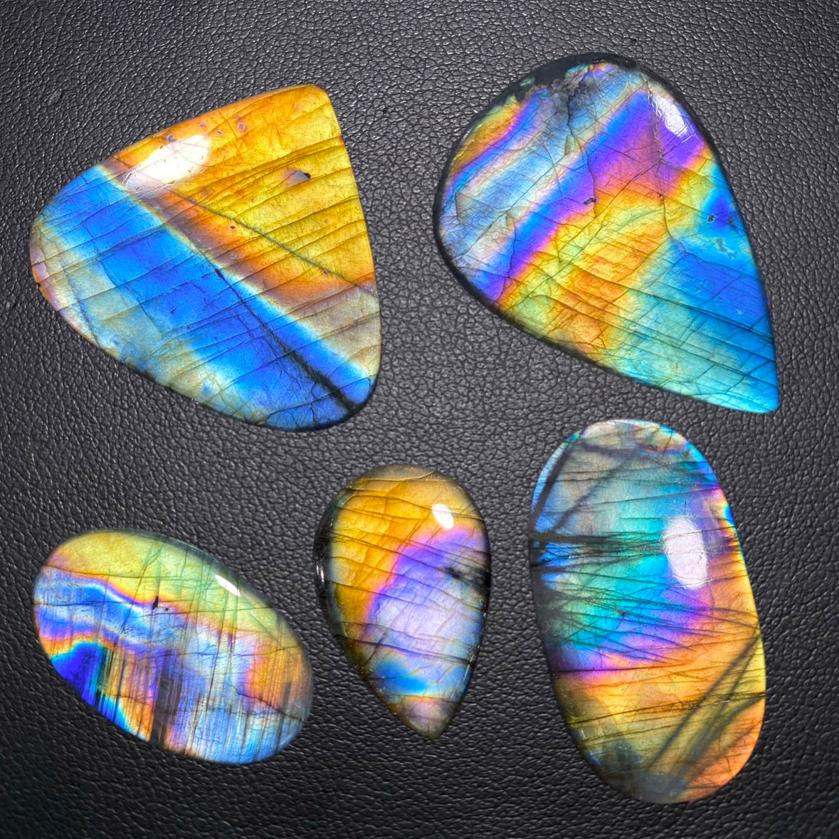 High-Quality Purple Labradorite Bare Stone from Finland: A Gem of Elegance and Mystery