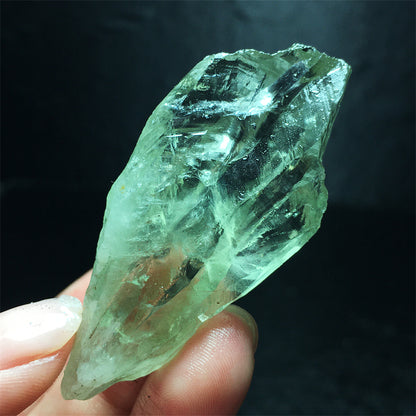 Green Crystal Backbone Long Bar-shaped Original Stone Feather Scepter Crystal Mineral Specimen