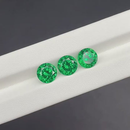 Lab-Grown Garnet, Emerald Green YAG (Yttrium Aluminum Garnet), Synthetic Round Faceted Gemstone